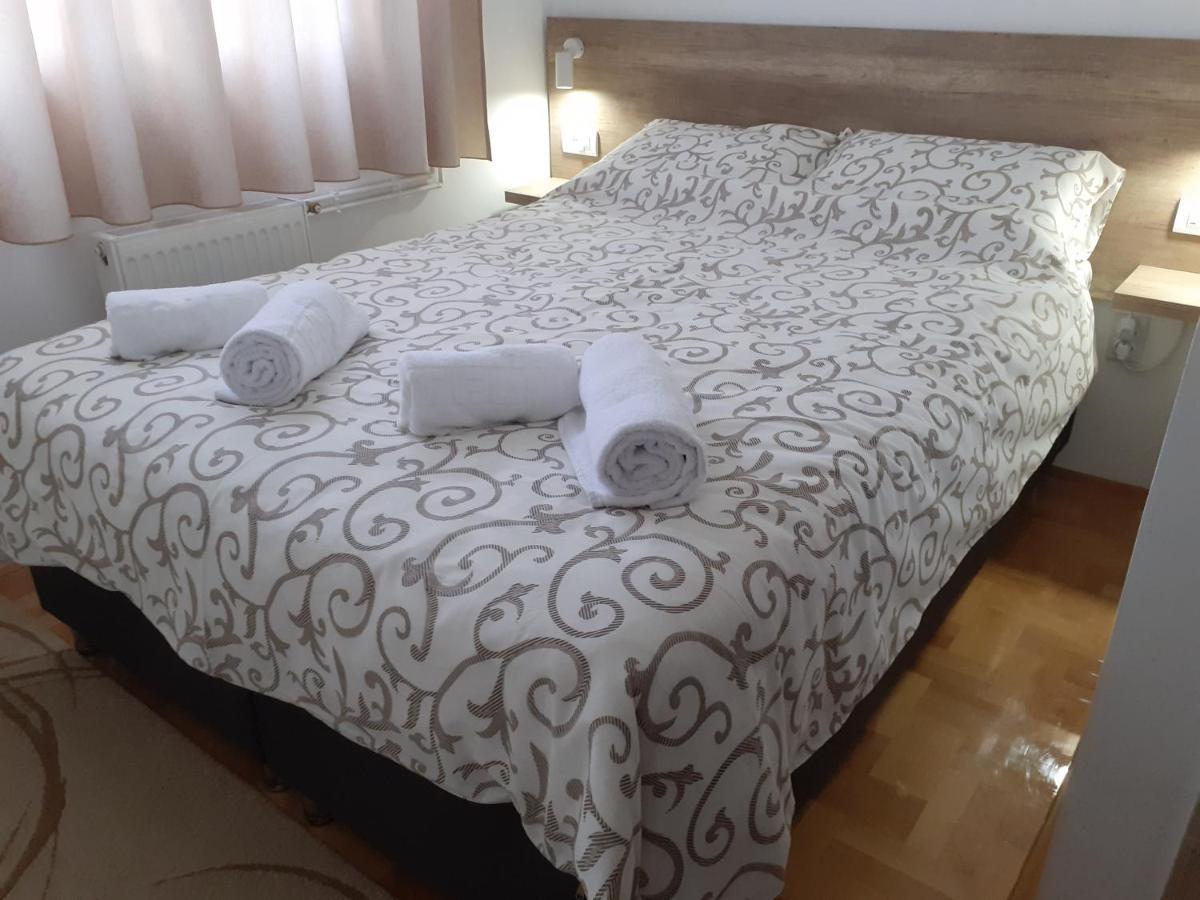 Apartman Vlada Apartamento Pirot Exterior foto